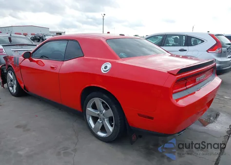 2010 Dodge Challenger R/T z USA, uszkodzony, nr VIN 2B3CJ5DT4AH174597